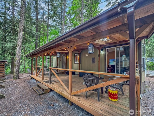 169 1 Fireside Lodge Circle, Deming, WA 98244