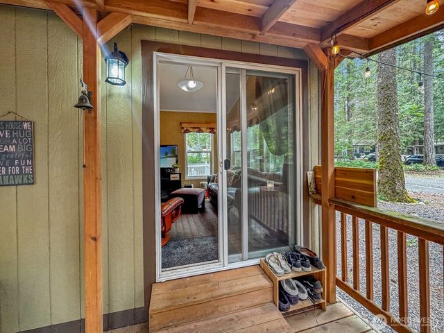 169 1 Fireside Lodge Circle, Deming, WA 98244