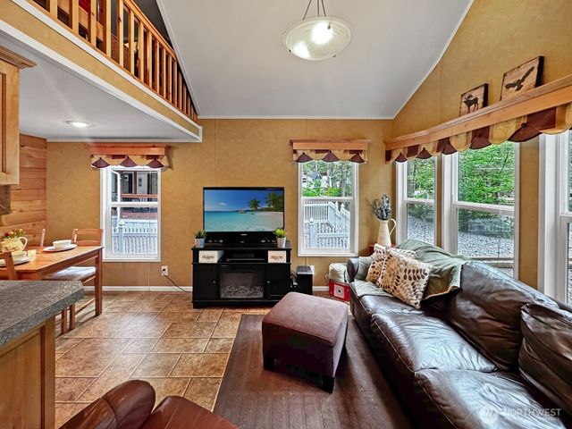 169 1 Fireside Lodge Circle, Deming, WA 98244