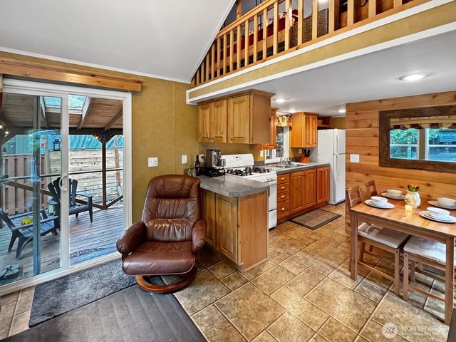 169 1 Fireside Lodge Circle, Deming, WA 98244