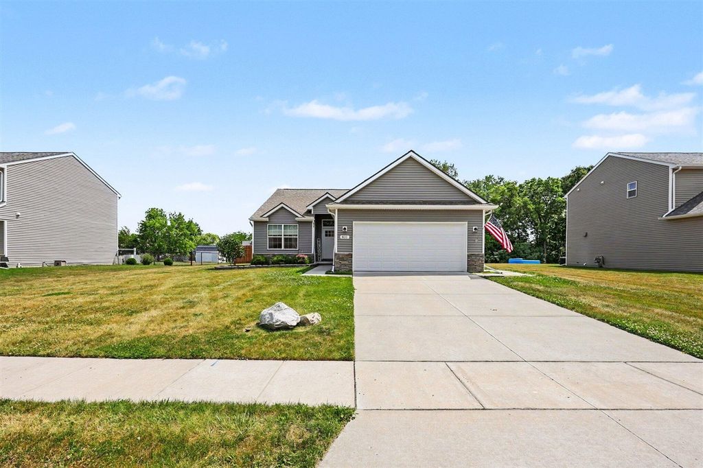 831 Sarah Lane, Milan, MI 48160