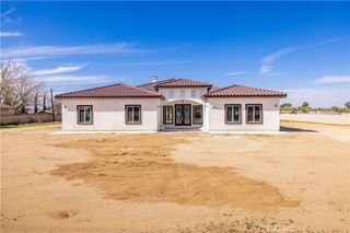 1805 W Columbia Way W, Lancaster, CA 93534