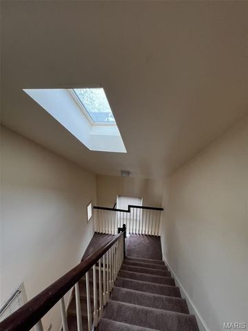 912 Russell Boulevard, St Louis, MO 63104