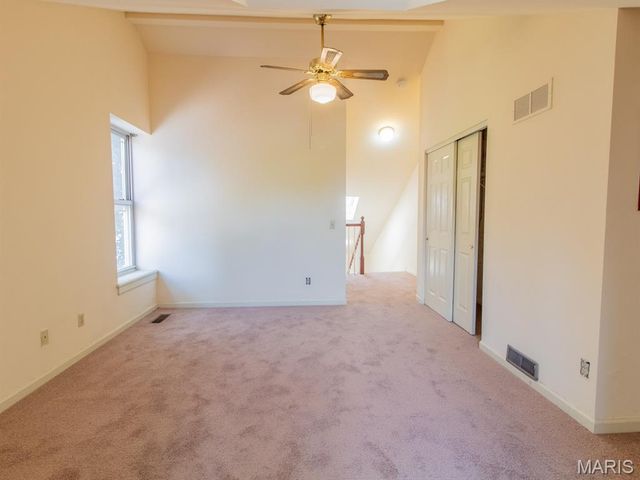 912 Russell Boulevard, St Louis, MO 63104