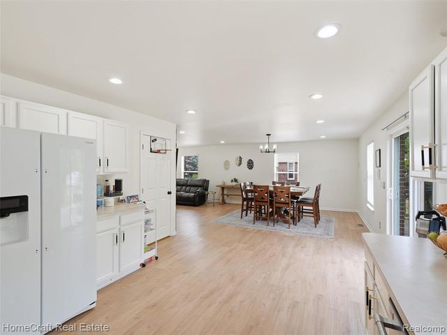 13585 Milton Drive, Belleville, MI 48111