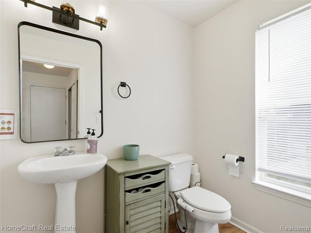 13585 Milton Drive, Belleville, MI 48111