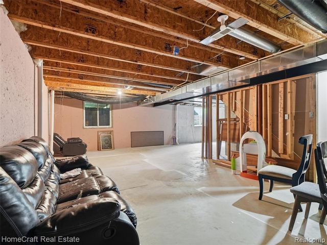 13585 Milton Drive, Belleville, MI 48111