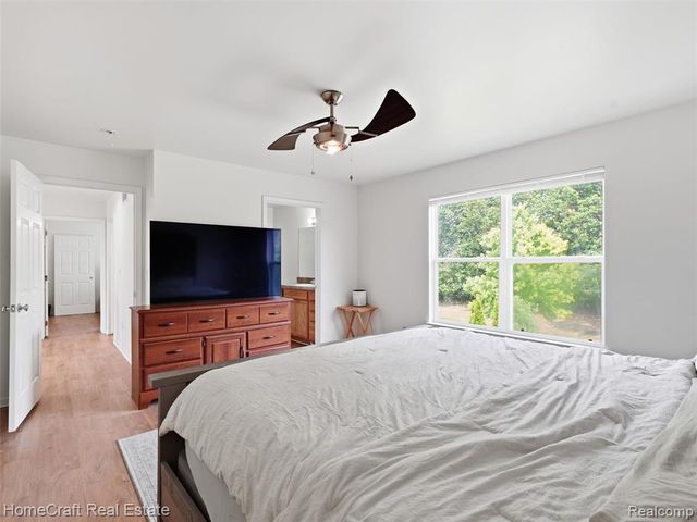 13585 Milton Drive, Belleville, MI 48111