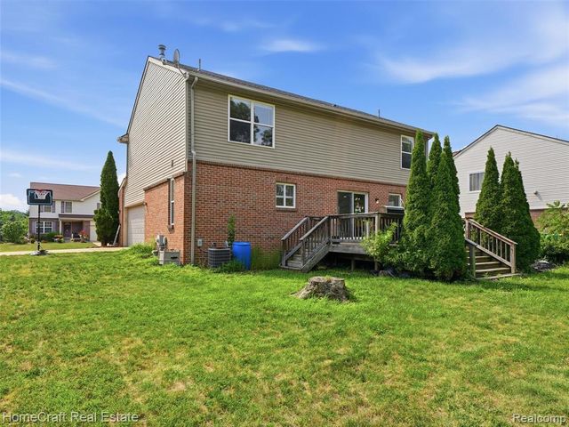 13585 Milton Drive, Belleville, MI 48111