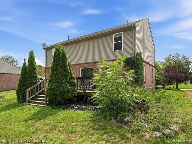 13585 Milton Drive, Belleville, MI 48111