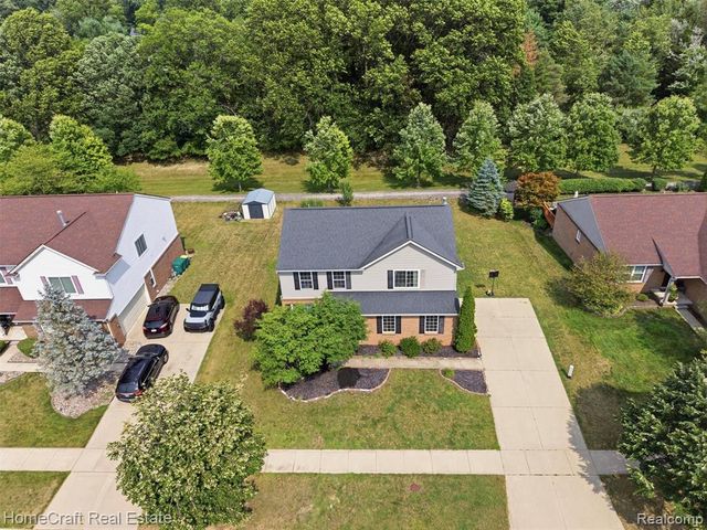 13585 Milton Drive, Belleville, MI 48111