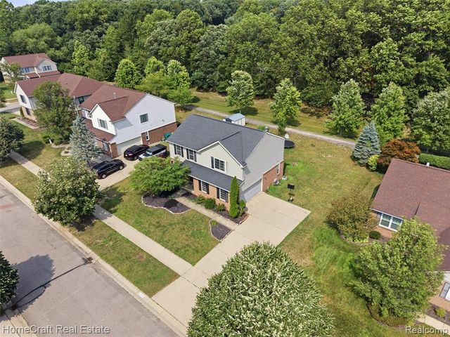 13585 Milton Drive, Belleville, MI 48111