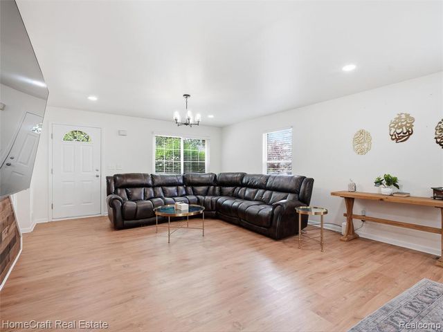 13585 Milton Drive, Belleville, MI 48111