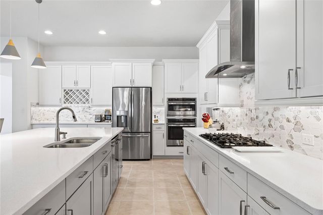 15518 HONEY MANDARIN WAY, Winter Garden, FL 34787