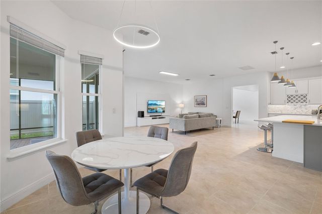 15518 HONEY MANDARIN WAY, Winter Garden, FL 34787