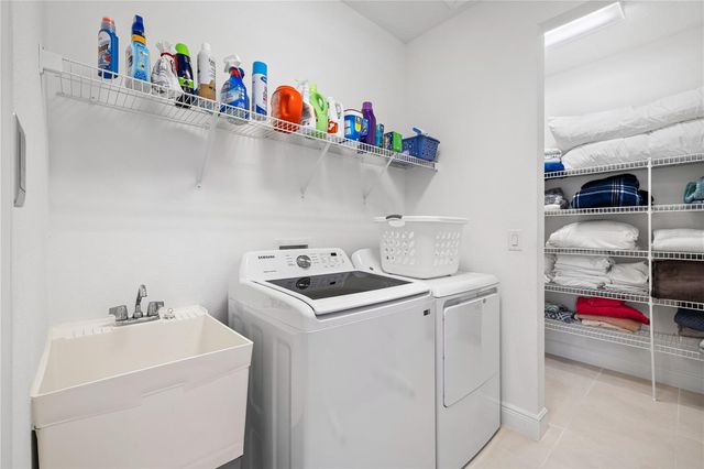 15518 HONEY MANDARIN WAY, Winter Garden, FL 34787