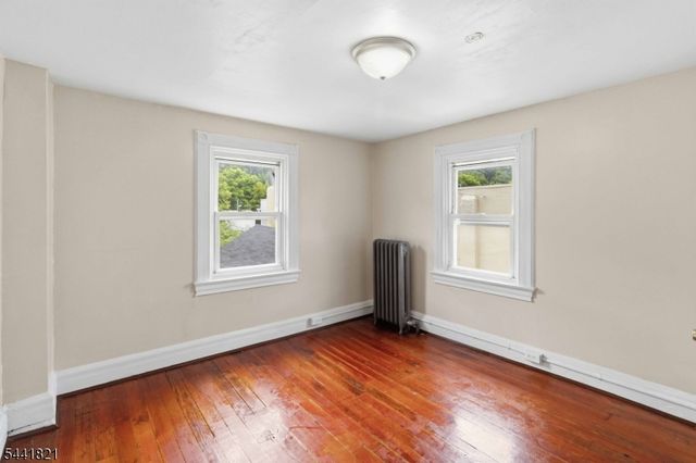 164 E Blackwell St, Dover Town, NJ 07801