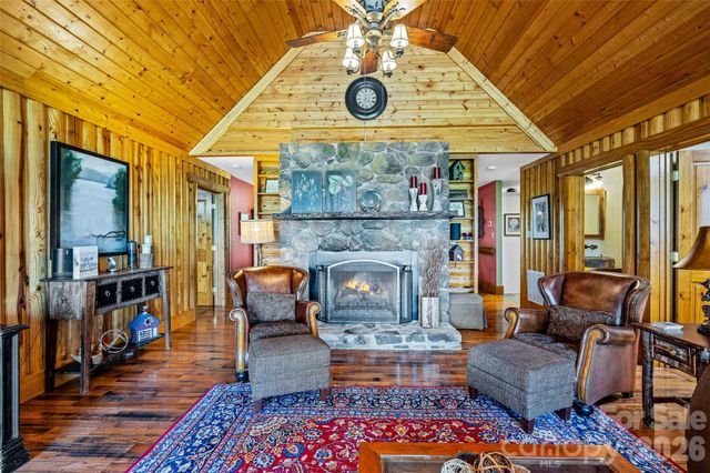 82 Running Ridge Road, Asheville, NC 28804