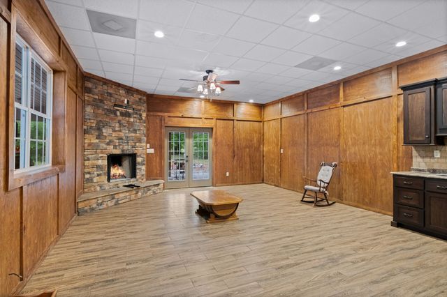 70 Pepper Rd, Taft, TN 38488