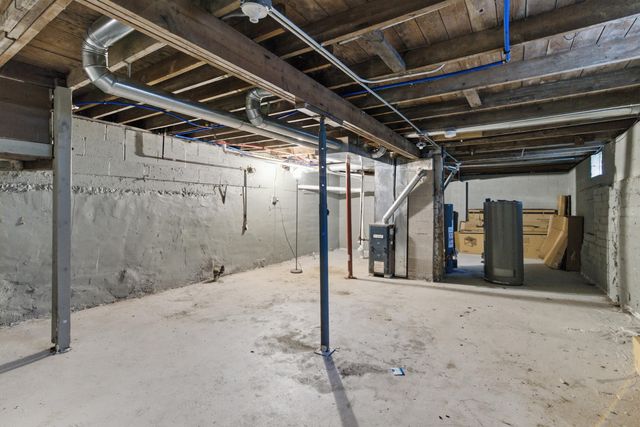 952 Willard Street, Gary, IN 46404