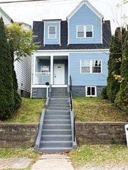 1218 Rodgers St, Lincoln Place, PA 15207