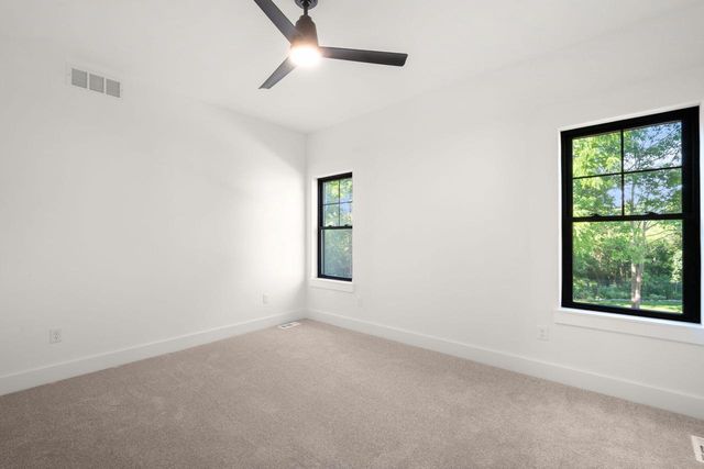 W332N4520 Grace COURT, Nashotah, WI 53058