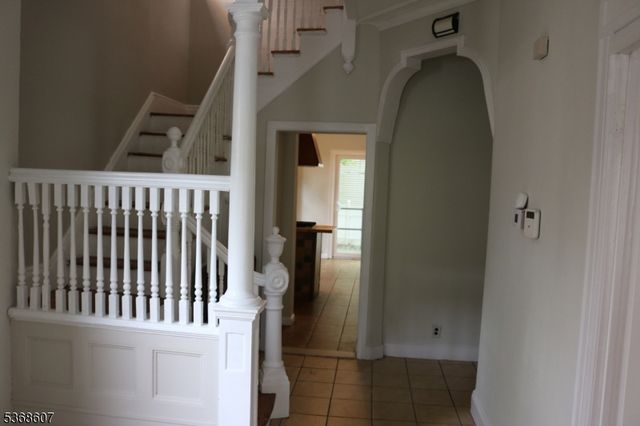 94 Lembeck Ave, Jersey City, NJ 07305
