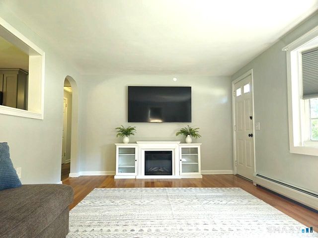 32 Ronald Road, Plymouth, CT 06786