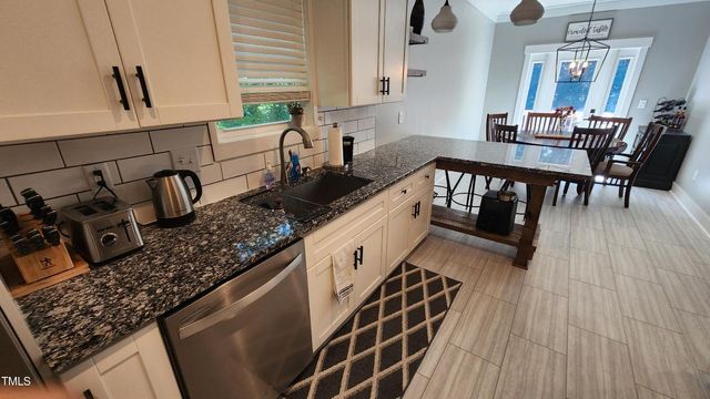 546 Carolina Oaks Avenue, Smithfield, NC 27577