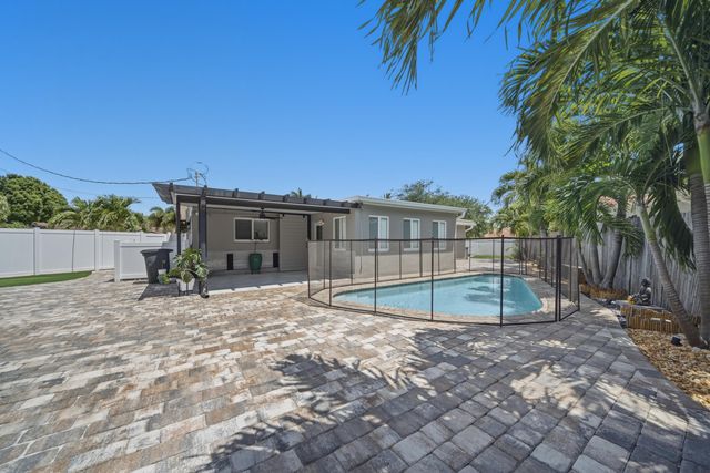 5031 NE 23rd Terrace, Lighthouse Point, FL 33064