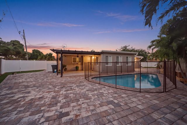 5031 NE 23rd Terrace, Lighthouse Point, FL 33064