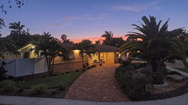 5031 NE 23rd Terrace, Lighthouse Point, FL 33064