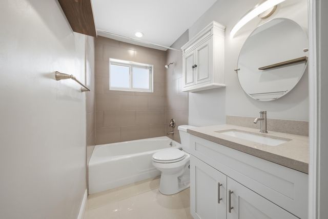 5031 NE 23rd Terrace, Lighthouse Point, FL 33064