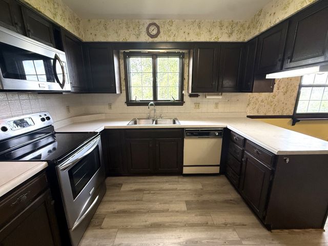 2536 E GRANDVIEW Boulevard, Erie, PA 16510