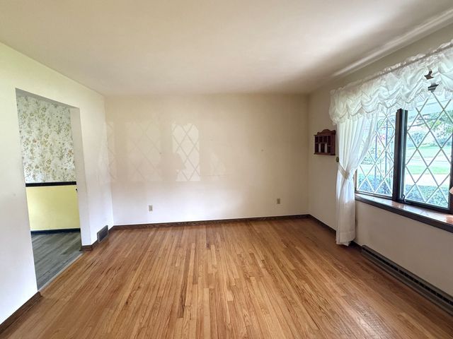 2536 E GRANDVIEW Boulevard, Erie, PA 16510