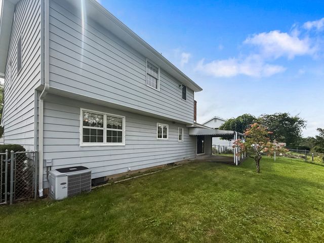 2536 E GRANDVIEW Boulevard, Erie, PA 16510
