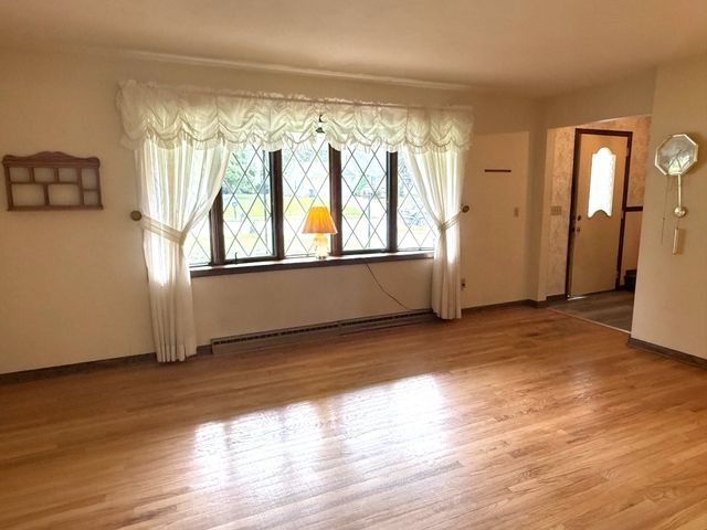 2536 E GRANDVIEW Boulevard, Erie, PA 16510