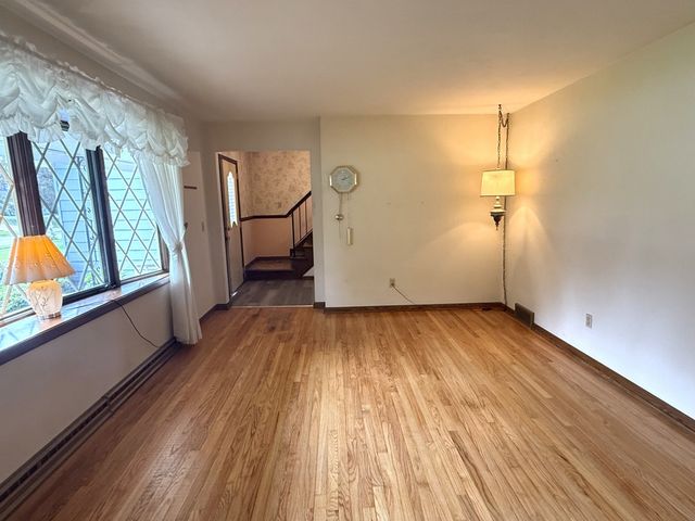 2536 E GRANDVIEW Boulevard, Erie, PA 16510