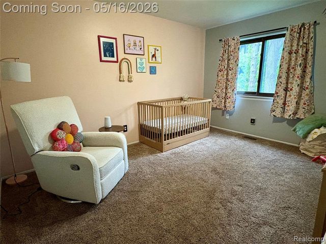 512 Victoria Square Boulevard, Brighton, MI 48116