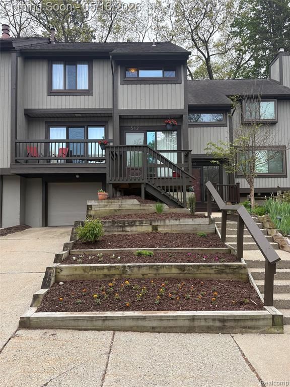 512 Victoria Square Boulevard, Brighton, MI 48116
