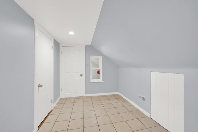 3826 S Honore Street, Chicago, IL 60609