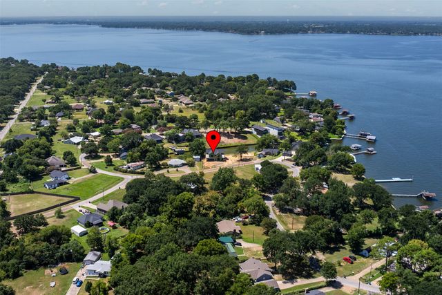 217 Autumn Wood Trail, Gun Barrel City, TX 75156