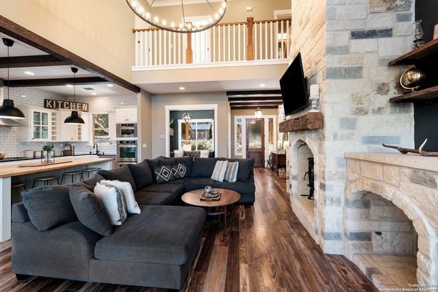 14460 Santa Loma, Helotes, TX 78023