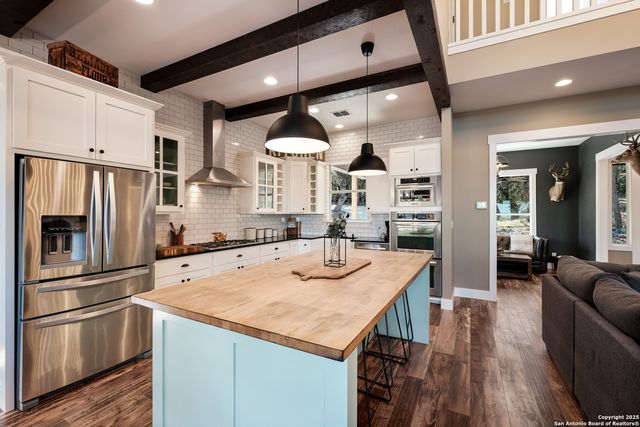 14460 Santa Loma, Helotes, TX 78023