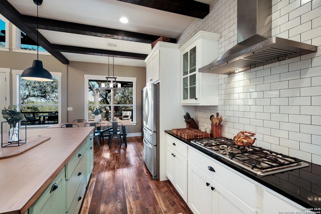 14460 Santa Loma, Helotes, TX 78023