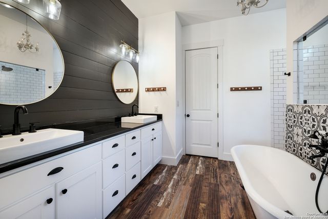 14460 Santa Loma, Helotes, TX 78023