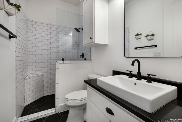 14460 Santa Loma, Helotes, TX 78023