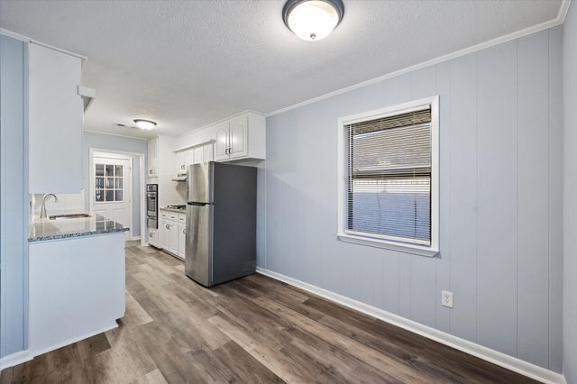 208 Gladstone Avenue, Corsicana, TX 75110