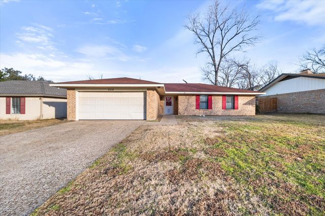 208 Gladstone Avenue, Corsicana, TX 75110