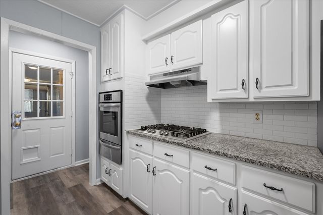 208 Gladstone Avenue, Corsicana, TX 75110